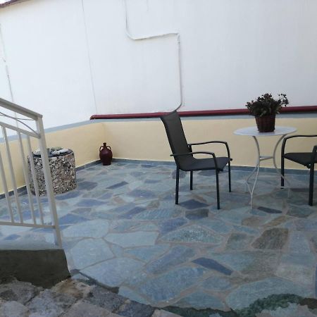 LeonídionSunny Cozy House With Grand Courtyardアパートメント エクステリア 写真