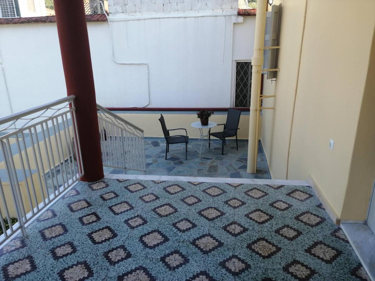 LeonídionSunny Cozy House With Grand Courtyardアパートメント エクステリア 写真